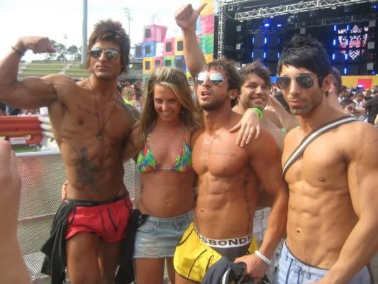 zyzz con amigos de la aesthetics crew